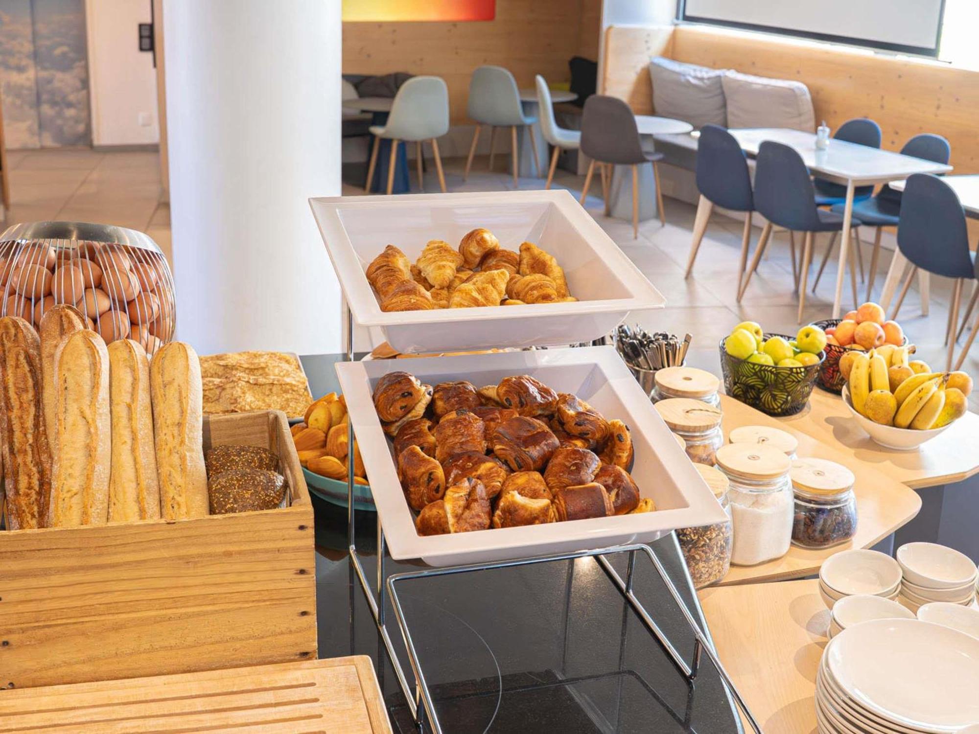 Novotel Montreuil Vincennes Hotel 4*