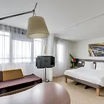 Hotel Novotel Montreuil Vincennes Parigi