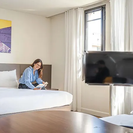 Hotel Novotel Montreuil Vincennes 4*