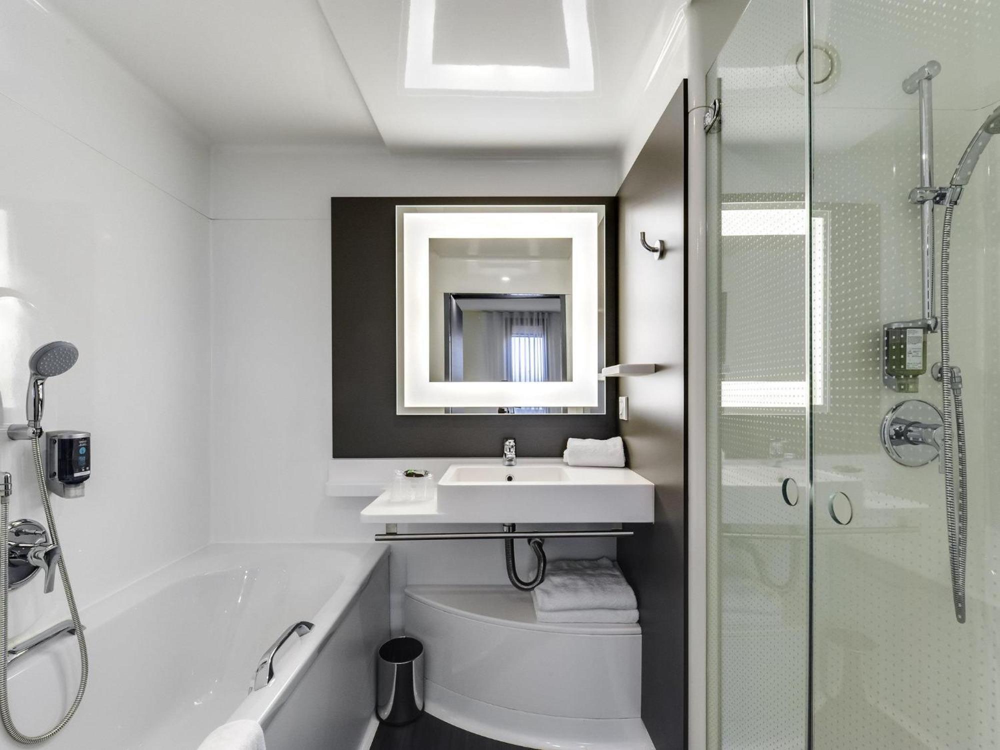 Novotel Montreuil Vincennes Parigi